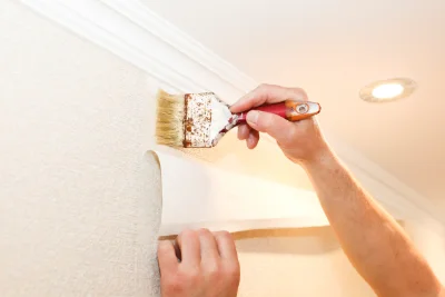 Pose de papier peint à Mant — revêtements muraux et toiles de verre